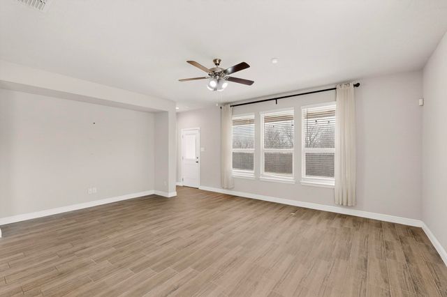 625 Hogan Drive, Denton, TX 76210