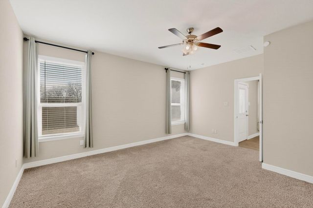 625 Hogan Drive, Denton, TX 76210