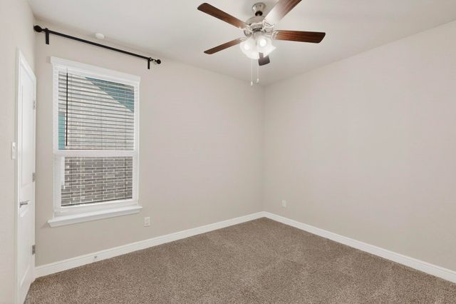 625 Hogan Drive, Denton, TX 76210