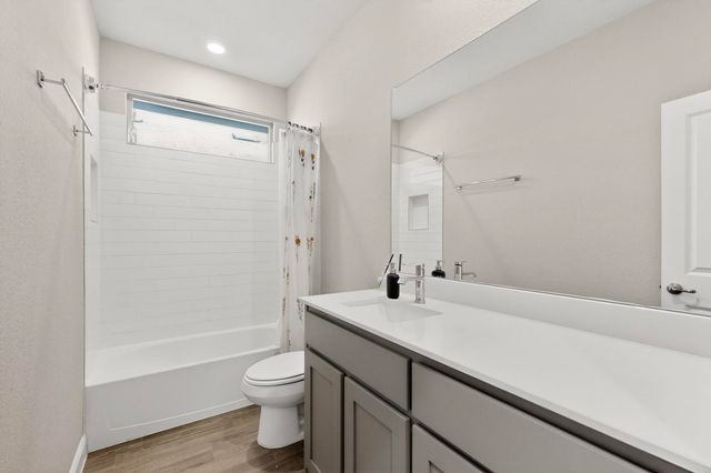 625 Hogan Drive, Denton, TX 76210