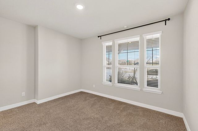 625 Hogan Drive, Denton, TX 76210