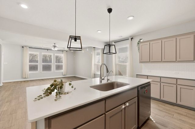 625 Hogan Drive, Denton, TX 76210