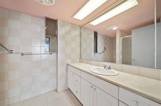 5255 Collins Ave 5J, Miami Beach, FL 33140