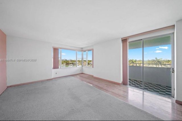 5255 Collins Ave 5J, Miami Beach, FL 33140