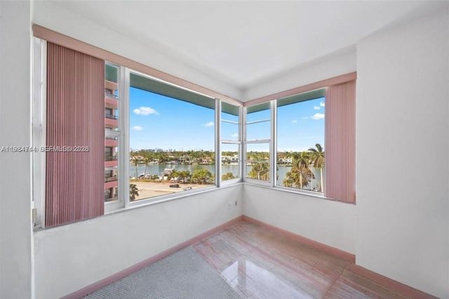 5255 Collins Ave 5J, Miami Beach, FL 33140