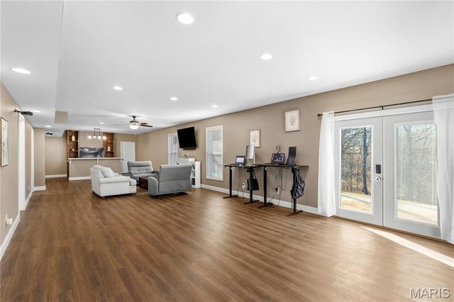 221 Osage Avenue, Troy, MO 63379