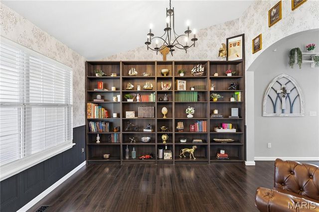 221 Osage Avenue, Troy, MO 63379