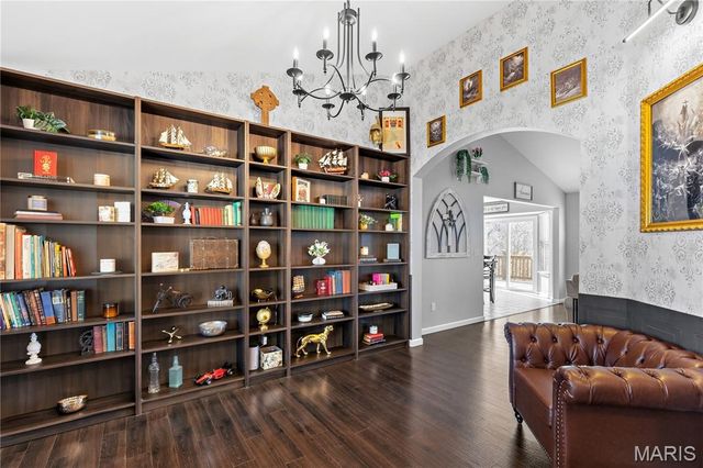 221 Osage Avenue, Troy, MO 63379