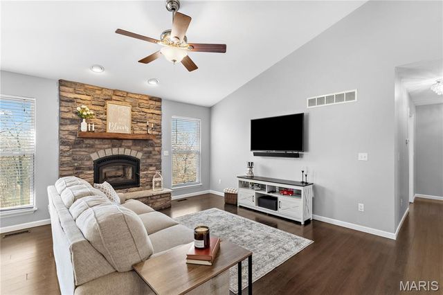 221 Osage Avenue, Troy, MO 63379