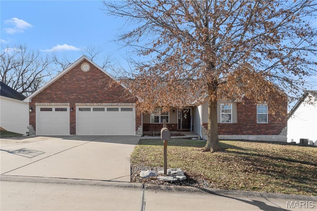 221 Osage Avenue, Troy, MO 63379