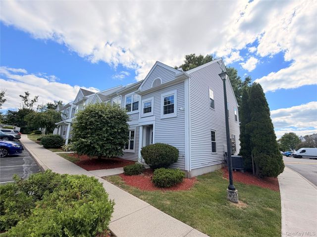 15 Kendal Lane, Middletown, NY 10940