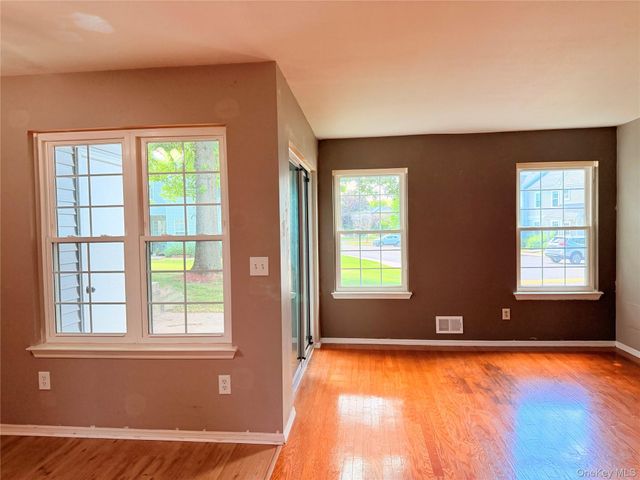15 Kendal Lane, Middletown, NY 10940