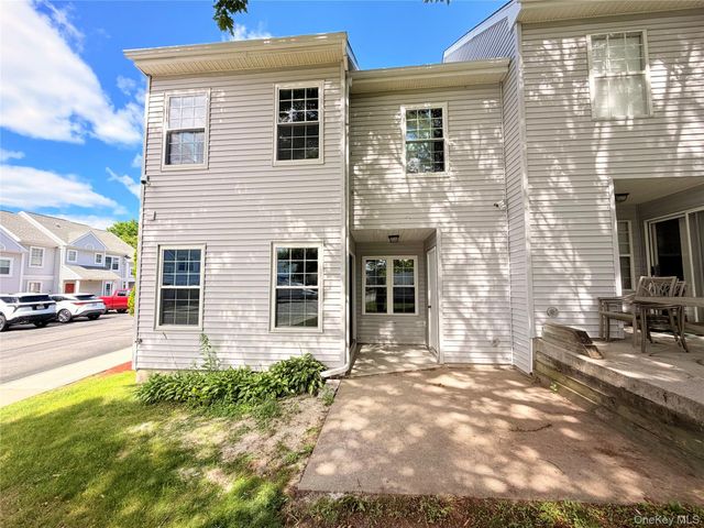 15 Kendal Lane, Middletown, NY 10940