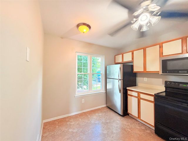15 Kendal Lane, Middletown, NY 10940
