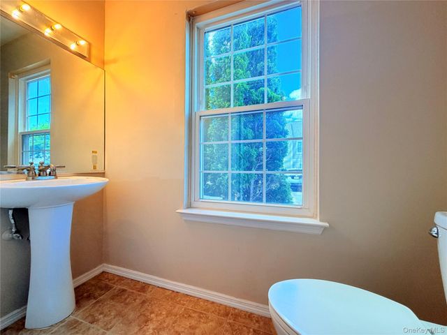 15 Kendal Lane, Middletown, NY 10940