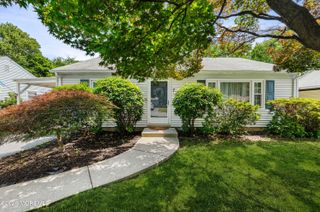 7 Pierrepont Avenue, Middlesex, NJ 08846