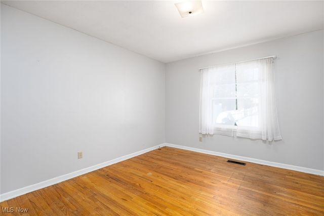 2293 Wickley Avenue, Stow, OH 44224