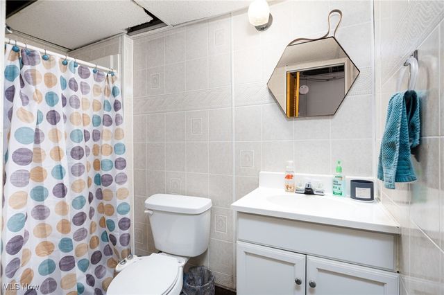 2293 Wickley Avenue, Stow, OH 44224