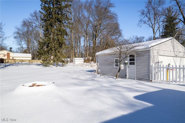 2293 Wickley Avenue, Stow, OH 44224