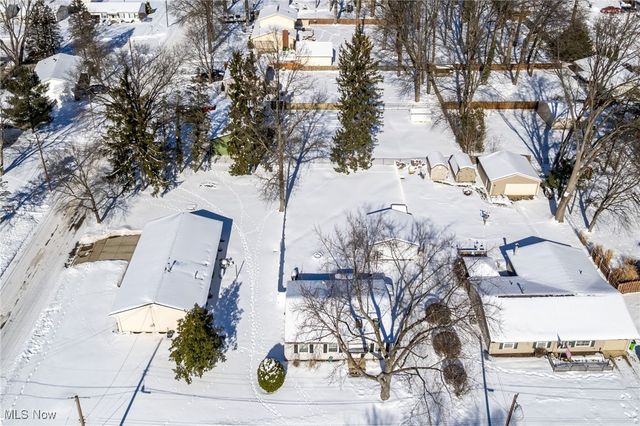 2293 Wickley Avenue, Stow, OH 44224