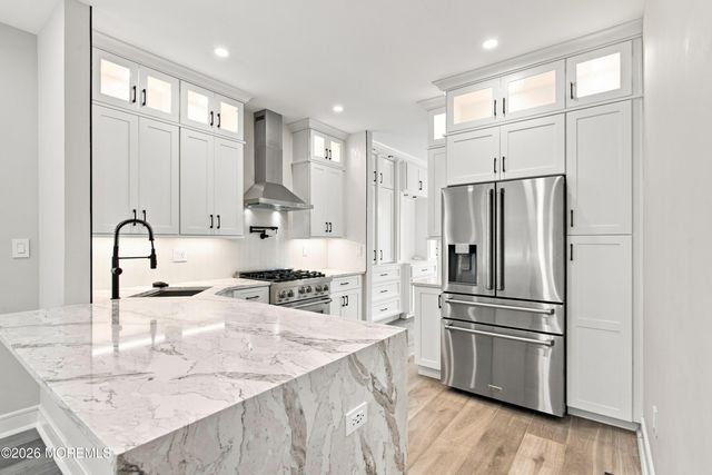 39 Violet Circle, Howell, NJ 07731