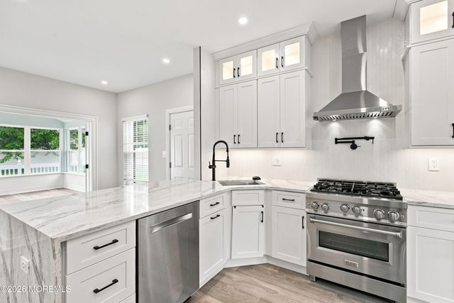 39 Violet Circle, Howell, NJ 07731