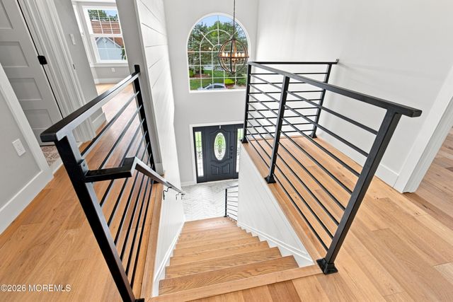 39 Violet Circle, Howell, NJ 07731