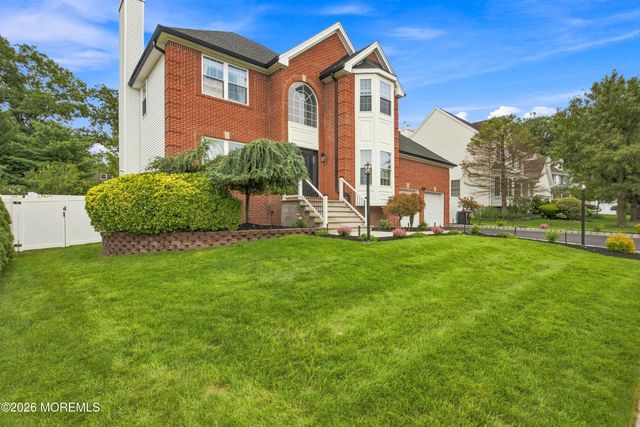 39 Violet Circle, Howell, NJ 07731