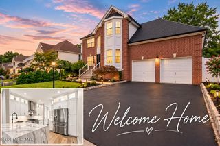 39 Violet Circle, Howell, NJ 07731