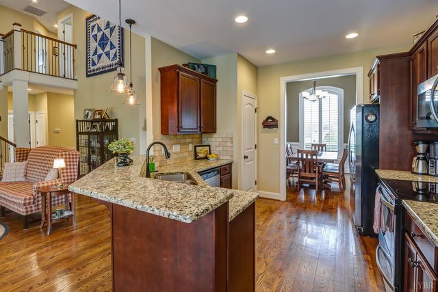 1090 Autumn Run Drive, Forest, VA 24551