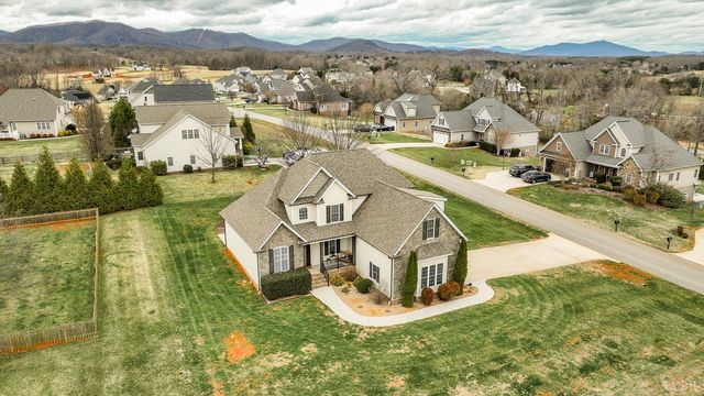 1090 Autumn Run Drive, Forest, VA 24551