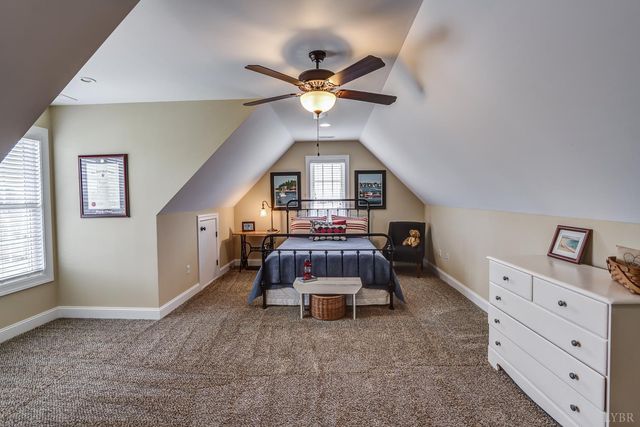 1090 Autumn Run Drive, Forest, VA 24551