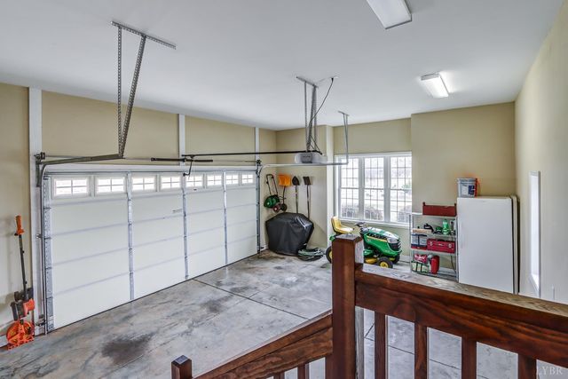 1090 Autumn Run Drive, Forest, VA 24551