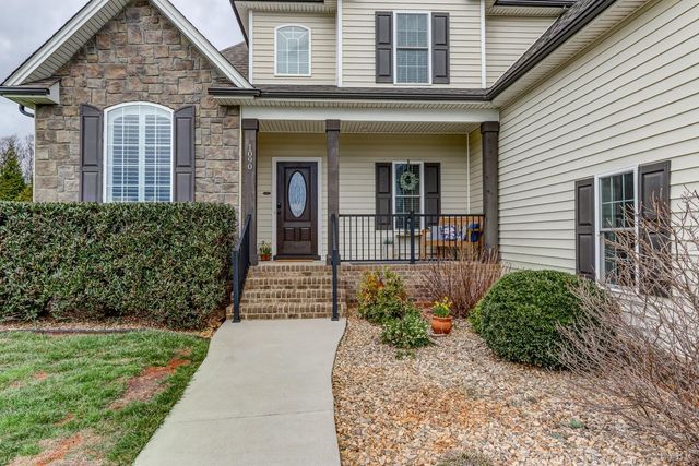 1090 Autumn Run Drive, Forest, VA 24551