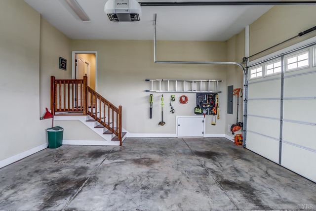 1090 Autumn Run Drive, Forest, VA 24551