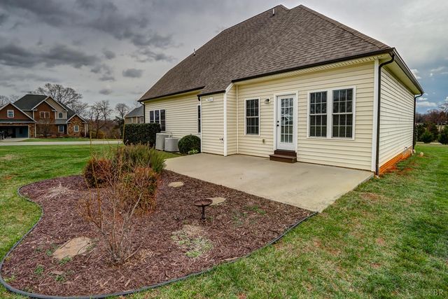 1090 Autumn Run Drive, Forest, VA 24551