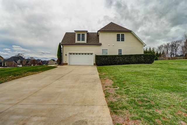 1090 Autumn Run Drive, Forest, VA 24551
