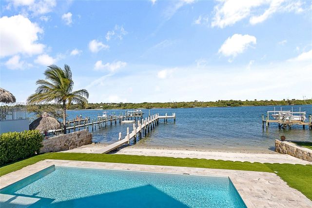 18119 SE Federal Highway, Jupiter, FL 33469