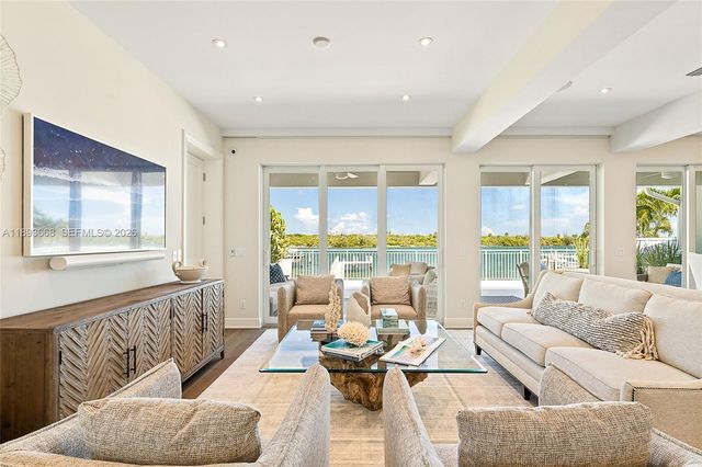 18119 SE Federal Highway, Jupiter, FL 33469