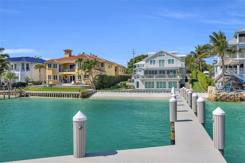 18119 SE Federal Highway, Jupiter, FL 33469