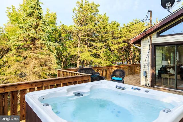 177 ELMWOOD DR, Albrightsville, PA 18210