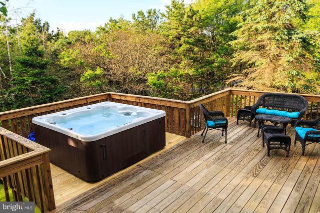 177 ELMWOOD DR, Albrightsville, PA 18210