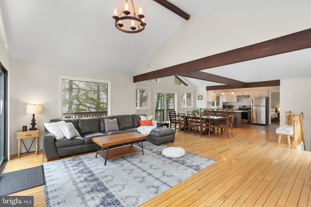 177 ELMWOOD DR, Albrightsville, PA 18210