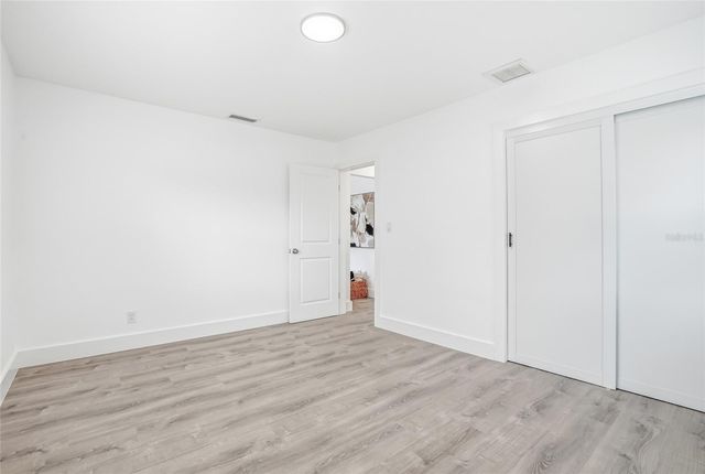 7125 5TH AVENUE N, St Petersburg, FL 33710