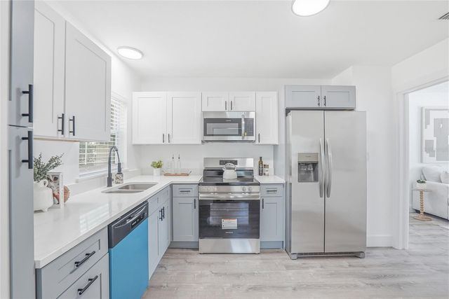 7125 5TH AVENUE N, St Petersburg, FL 33710