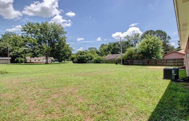 1000A Locust Street, Beebe, AR 72012