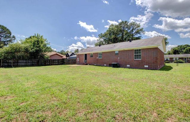 1000A Locust Street, Beebe, AR 72012