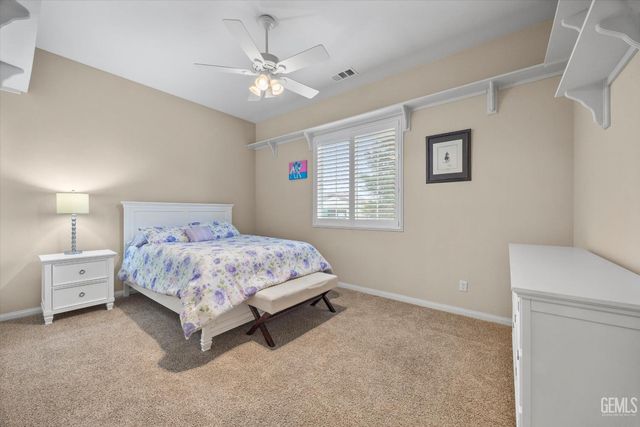 5809 Opal Valley Court, Bakersfield, CA 93306