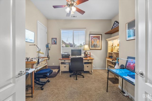 5809 Opal Valley Court, Bakersfield, CA 93306