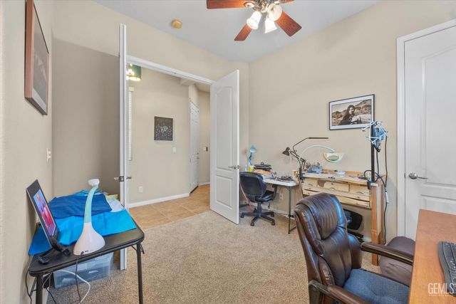 5809 Opal Valley Court, Bakersfield, CA 93306